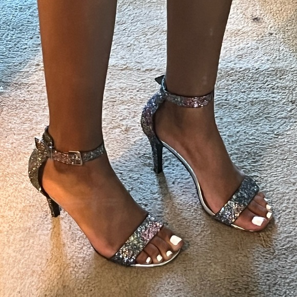 (2 for $20) Sparkly heels - Picture 3 of 11